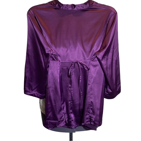 New Additions Maternity XL purple tie back 3/4 sleeve V neck side zipper blouse - Picture 2 of 6